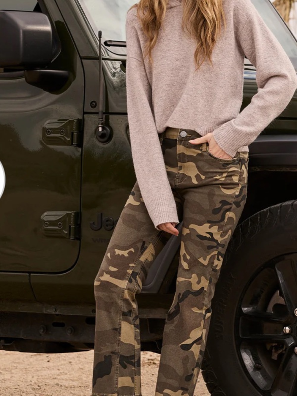 KUT from the Kloth Women’s camouflage ankle zip utility pants